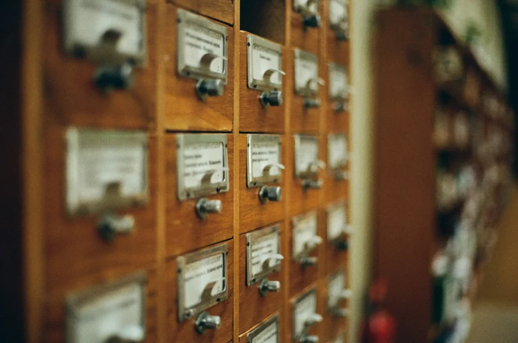 Door-to-Door vs Mail Box: Ποια μέθοδος ταιριάζει στην επιχείρησή σας;
